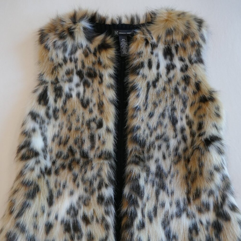 INC International Concepts Faux Fur Leopard Vest, Size S/M